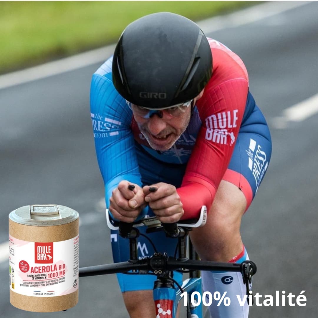 Triathlete Mulebar sur son vélo de chrono avec prolongateurs